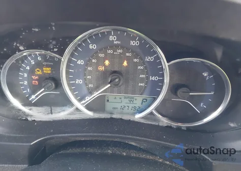 2015 Toyota Corolla Le z USA, uszkodzony, nr VIN 5YFBURHE4FP288590